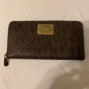 Michael Kors Travel Wallet